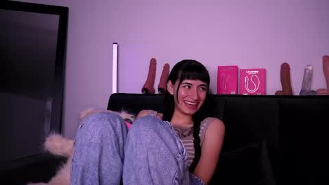 Alynn online show from March 21, 5:01 am