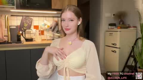 Snapshot of purrpure chatting on September 10, 7:25 pm Aileen online show from September 10, 7:25 pm