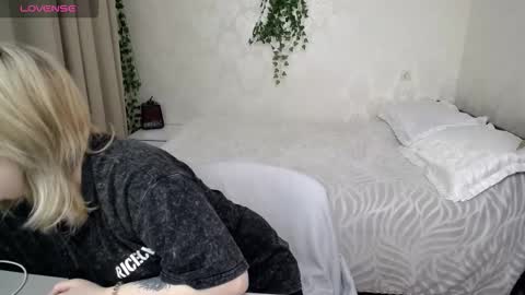 Alisha online show from January 7, 5:11 am