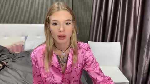 Lina online show from January 6, 1:31 am