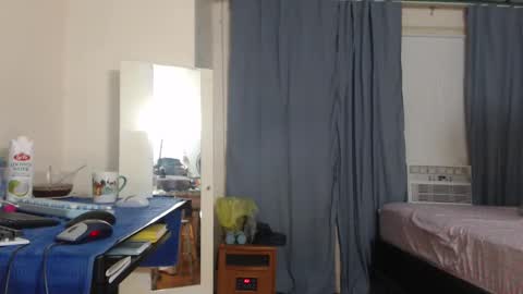 putiputi4u online show from May 19, 3:13 am