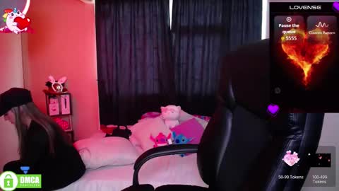 qadesh_boix online show from November 2, 6:11 pm