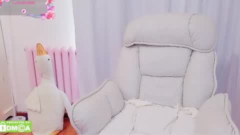 Snapshot of qiqi_mimi9900 chatting on September 19, 2:10 am Mimi online show from September 19, 2:10 am