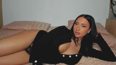 Ana online show from March 9, 8:23 pm