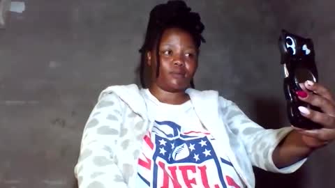queen2302 online show from June 10, 7:12 pm