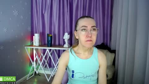 Snapshot of queen_a_n_i chatting on February 14, 7:38 am A N I Ill be here on December 1st online show from February 14, 7:38 am