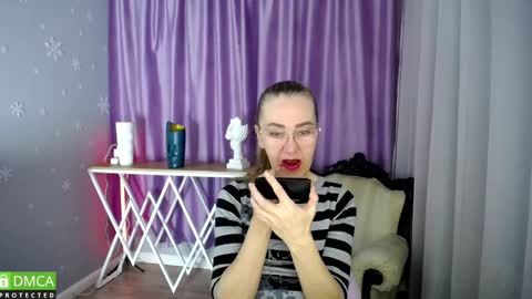 Snapshot of queen_a_n_i chatting on January 30, 8:54 am A N I Ill be here on December 1st online show from January 30, 8:54 am