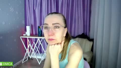 Snapshot of queen_a_n_i chatting on February 2, 10:13 am A N I Ill be here on December 1st online show from February 2, 10:13 am