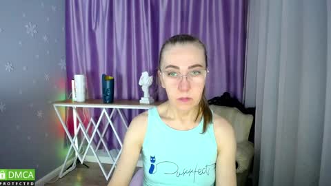 Snapshot of queen_a_n_i chatting on February 15, 8:22 am A N I Ill be here on December 1st online show from February 15, 8:22 am