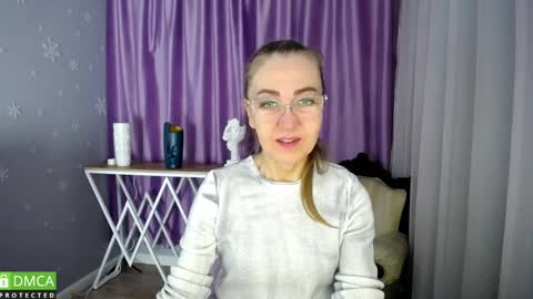 Snapshot of queen_a_n_i chatting on January 23, 7:54 am A N I Ill be here on December 1st online show from January 23, 7:54 am