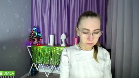 Snapshot of queen_a_n_i chatting on January 14, 8:09 am A N I Ill be here on December 1st online show from January 14, 8:09 am