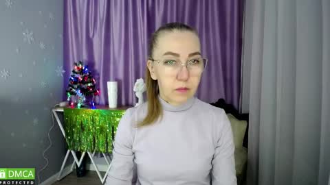 Snapshot of queen_a_n_i chatting on December 9, 6:02 am A N I Ill be here on December 1st online show from December 9, 6:02 am