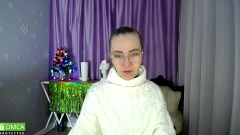 Snapshot of queen_a_n_i chatting on January 10, 9:13 am A N I Ill be here on December 1st online show from January 10, 9:13 am
