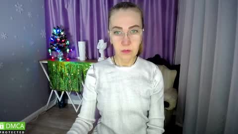Snapshot of queen_a_n_i chatting on January 11, 4:06 am A N I Ill be here on December 1st online show from January 11, 4:06 am