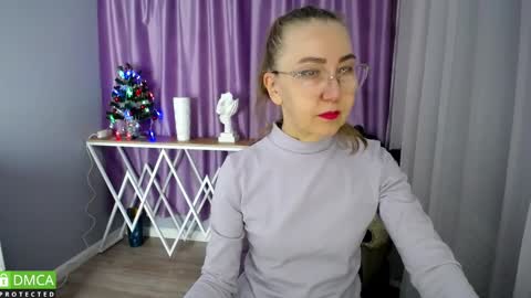 Snapshot of queen_a_n_i chatting on December 7, 8:00 am A N I Ill be here on December 1st online show from December 7, 8:00 am