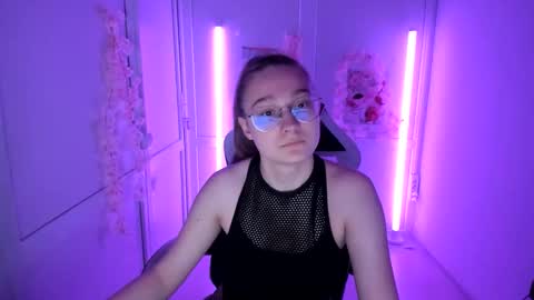 Amelie online show from May 22, 9:07 am