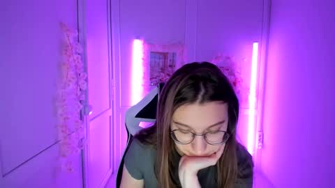Amelie online show from May 11, 8:16 am