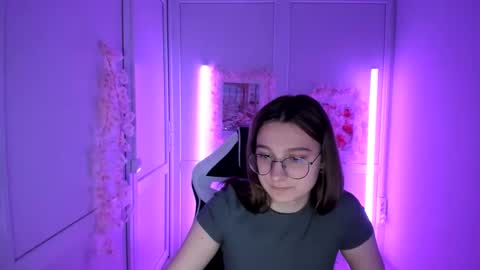 Amelie online show from May 9, 7:32 am