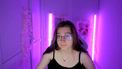 Amelie online show from May 8, 7:22 am