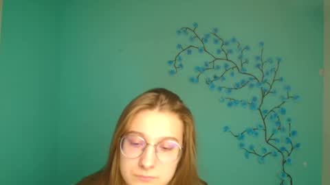 Amelie online show from March 8, 12:20 pm