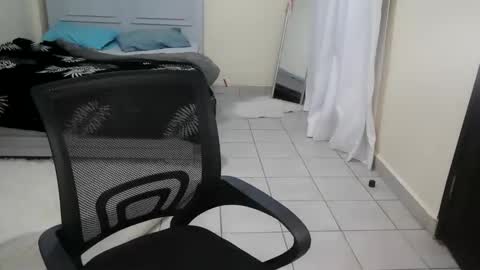 queen_asha online show from January 14, 6:57 pm