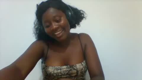 queen_diveer online show from October 3, 6:57 pm