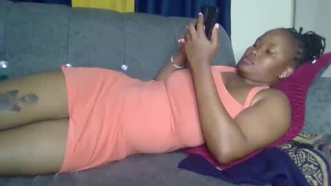 queen_doli online show from May 4, 12:03 am