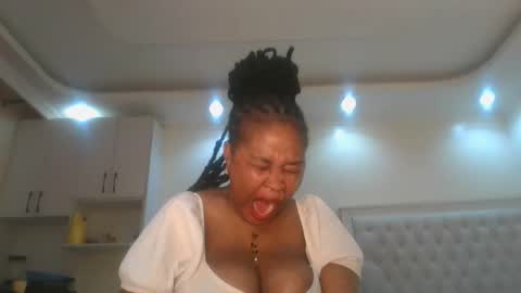 Queen kikih online show from May 15, 10:45 pm