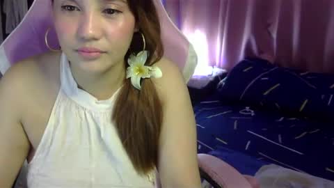 Snapshot of queen_kur chatting on January 18, 6:43 pm QueenHennessy online show from January 18, 6:43 pm