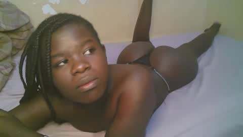 queen_latasha online show from May 19, 4:41 am