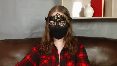 Nora online show from June 15, 11:05 pm
