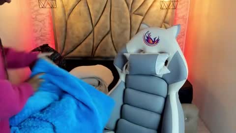   online show from February 20, 12:04 pm