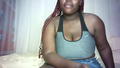 Queen Sara online show from March 28, 4:06 pm