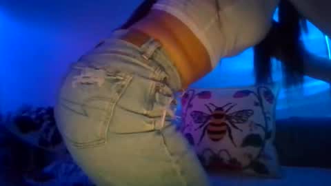 queenbee6269 online show from February 22, 3:51 am