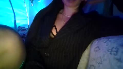 queenbee6269 online show from February 11, 4:36 am