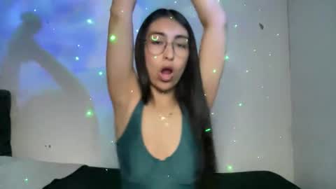 queenbyte_18 online show from April 24, 2:47 am