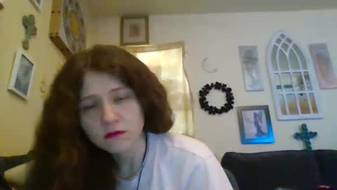 queencrimsonlvx online show from May 10, 10:28 am