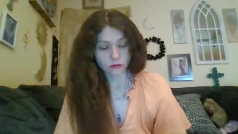 queencrimsonlvx online show from April 22, 12:13 pm