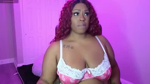 Queen Cherise Roze online show from December 17, 1:00 am