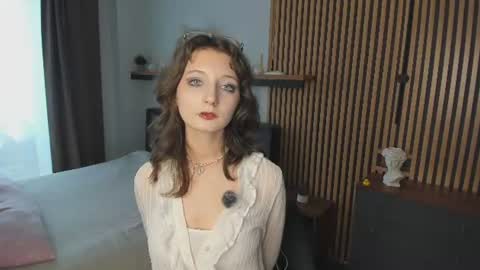 Vivi here 3 online show from July 17, 11:58 am