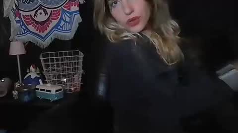 Queen Hazy online show from October 31, 1:29 am