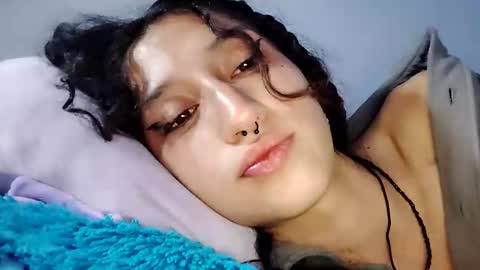 QUEENJEENN online show from March 15, 8:27 am