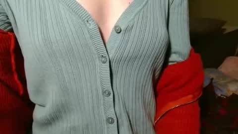 queenoftenderness online show from March 16, 10:35 pm