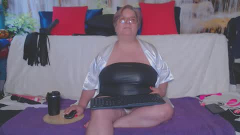 QueenPammy online show from March 29, 9:08 am