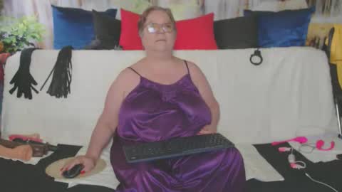QueenPammy online show from May 20, 4:42 am