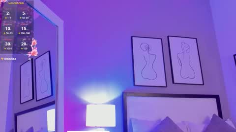 Queen Rose online show from March 23, 2:34 pm