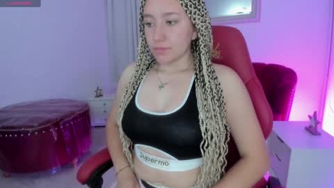 Queen Rose  online show from February 8, 12:28 pm