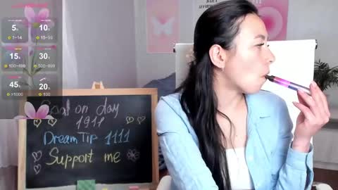 Anna online show from May 17, 10:36 am
