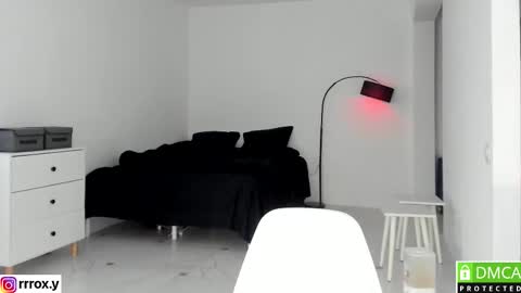 r00xvel online show from October 11, 11:04 am