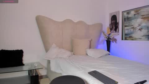 natalia  -  online show from January 12, 5:56 am